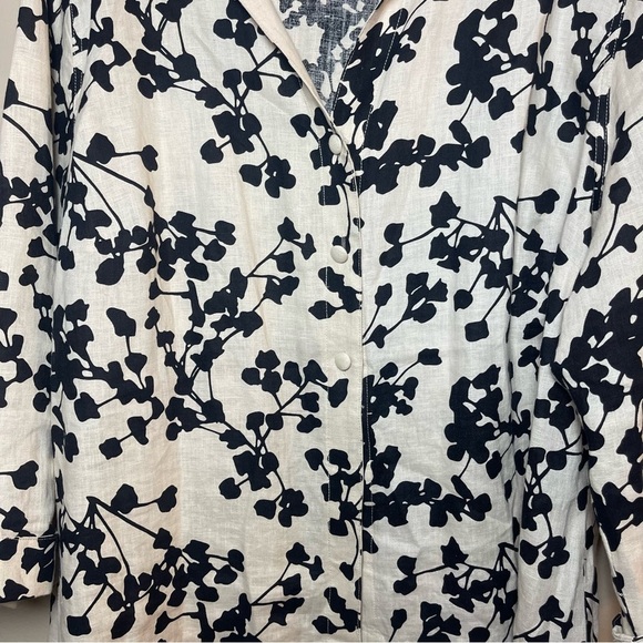 Lily Stanhope Black and White 3/4 Bell Sleeve Blouse - Picture 2 of 8